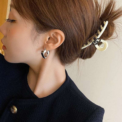 Women's Heart Shape Metal Retro High Quality Earrings