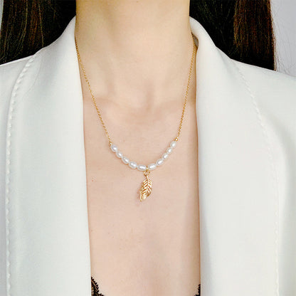 Women's Pearl Chain Necklace with Pendant