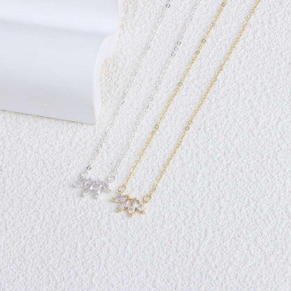 Women's Minimalist Fashion Jewelry Necklace