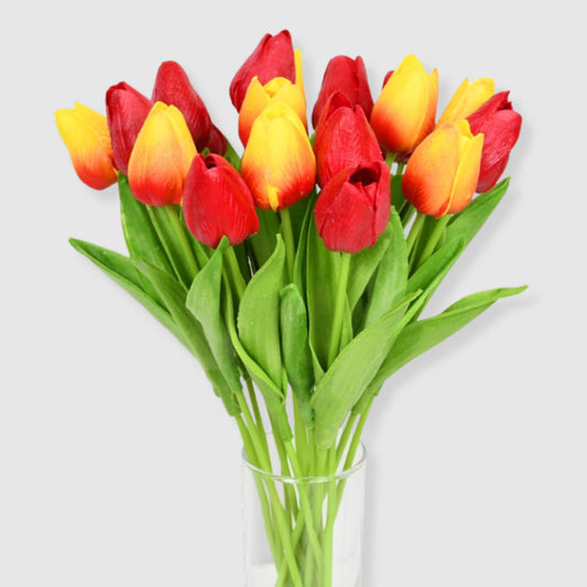 Mākslīgo tulpju ziedu pušķu dekors