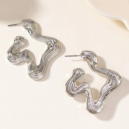 Women's Retro Style Exaggerated Earrings