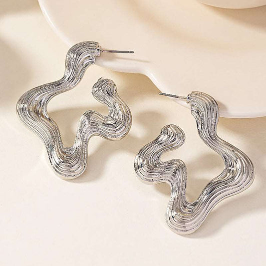 Women's Retro Style Exaggerated Earrings