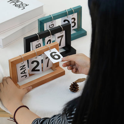 Wooden Flip Countdown Small Desk Calendar