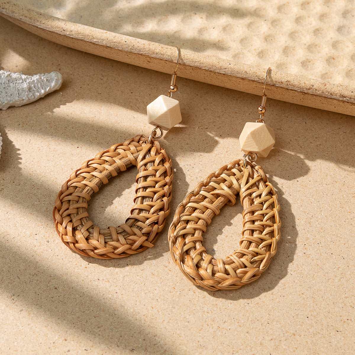 Women's Vintage Wood Drop Shape Earrings
